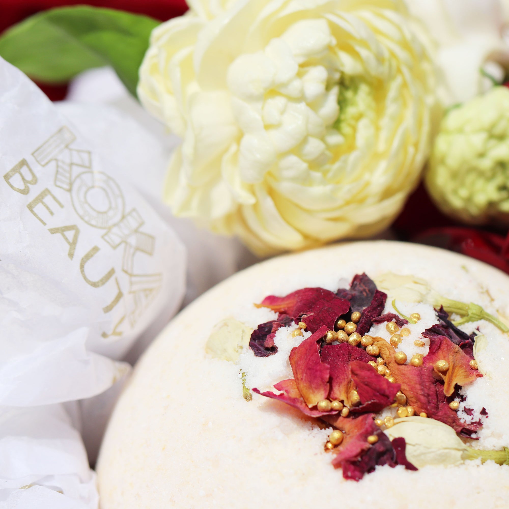 Jasmine Rose Silk Bath Bomb image 0
